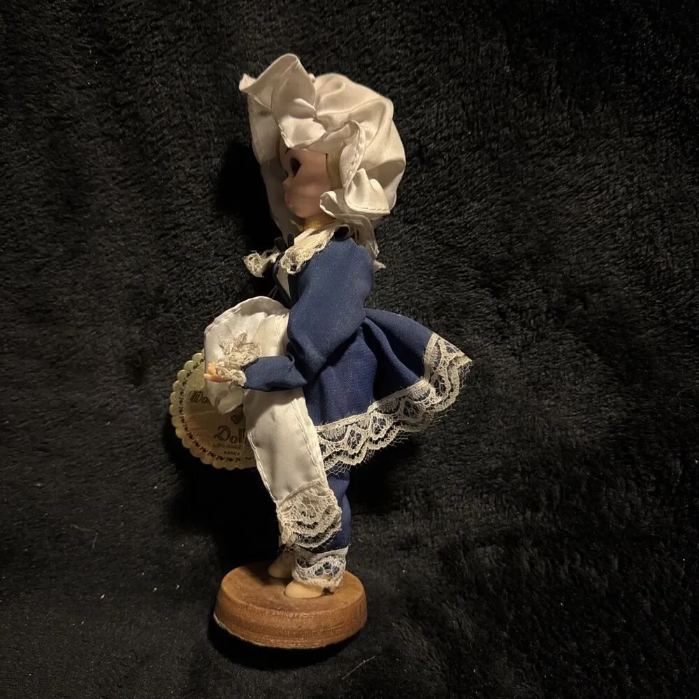 Vintage 70s Bradley's Wonderful World of Dolls MISS AUGUST American Colonial